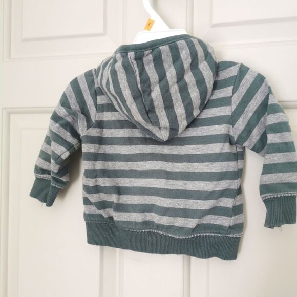 COPY - 3/$15 Carter's sweater size 9 m - Picture 2 of 4